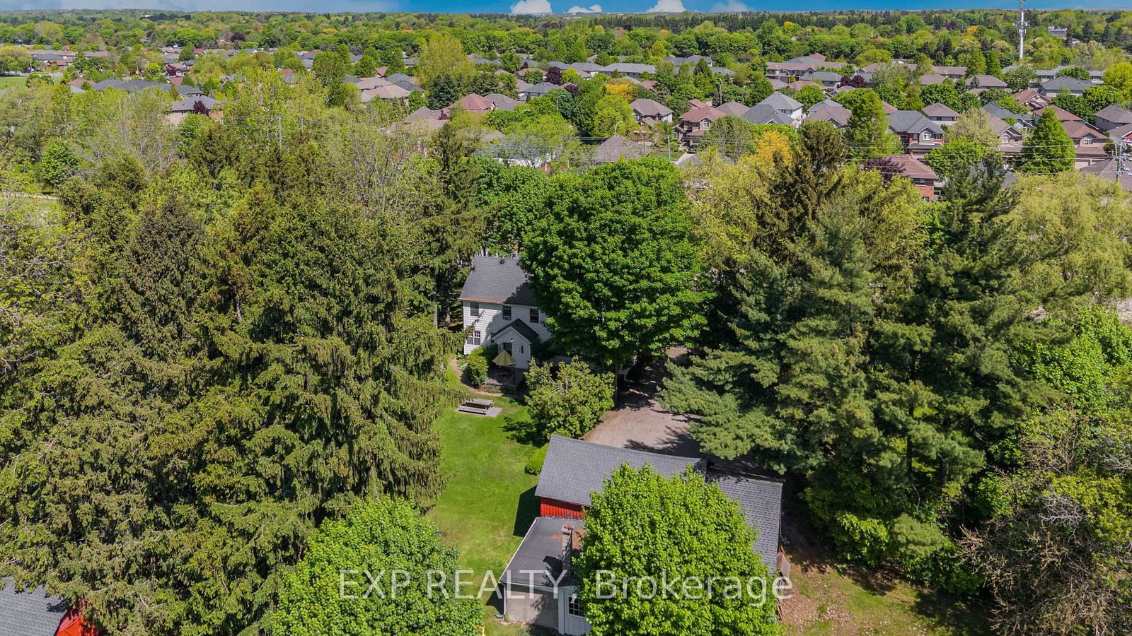 Detached House for sale at 48 Garner Road, Hamilton, Ontario, L9G 3K9 - Rural Ancaster - MLS: X12876414