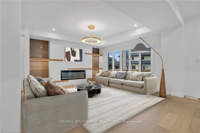 390 Southcote Rd, Hamilton, L9G 2W3 | Image 2