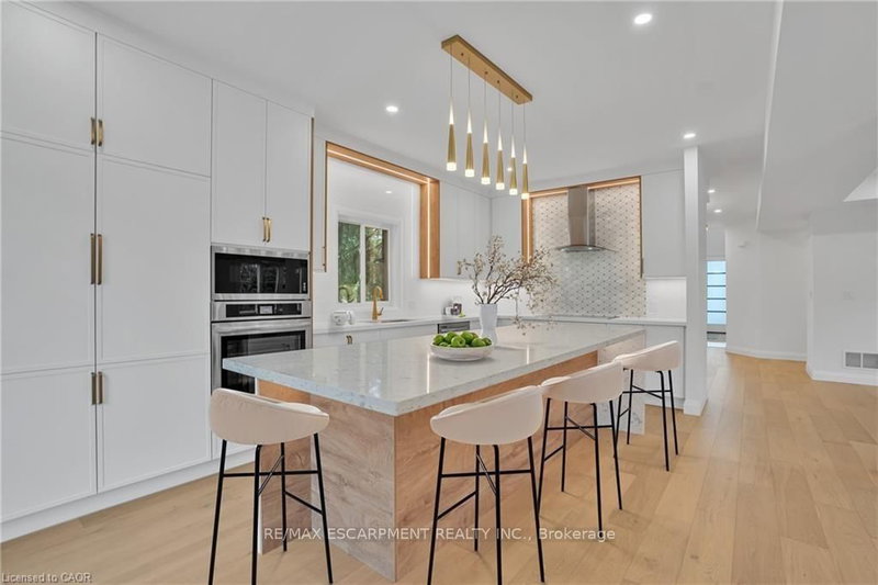 390 Southcote Rd, Hamilton, L9G 2W3 | Image 3