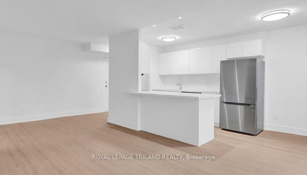 671 Woolwich Street, Unit 402 - Photo 6