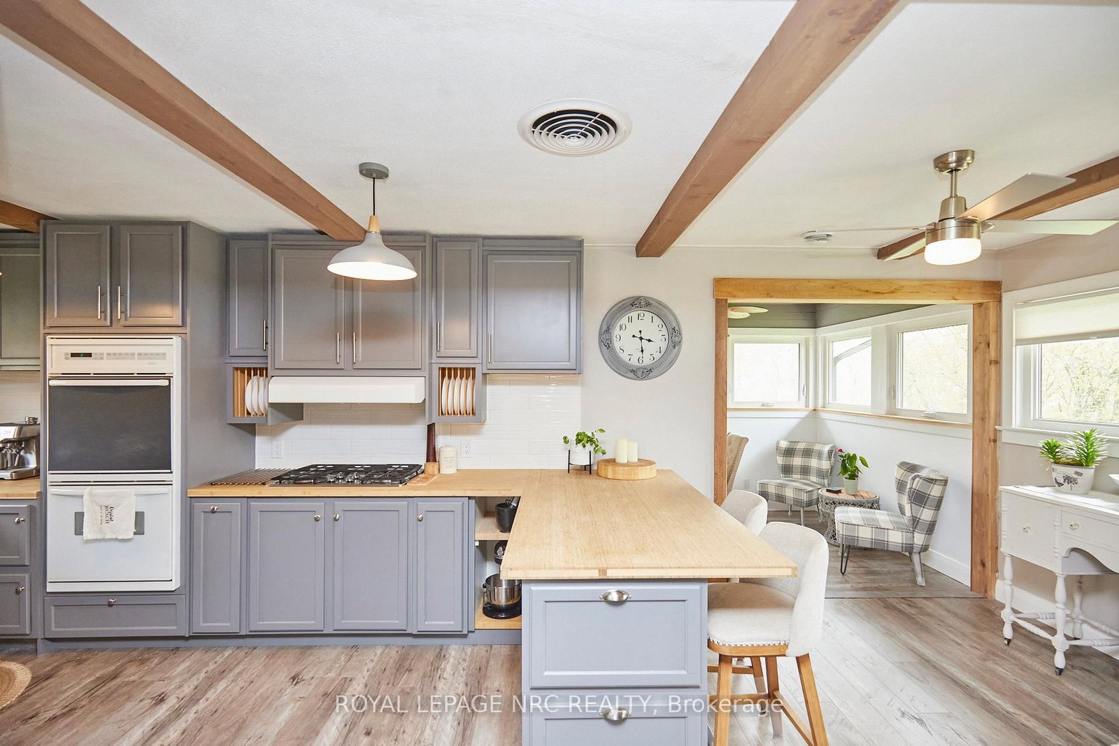 Detached House for sale at 270 Cherrywood Avenue, Fort Erie, Ontario, L0S 1B0 - Crystal Beach - MLS: X12877140