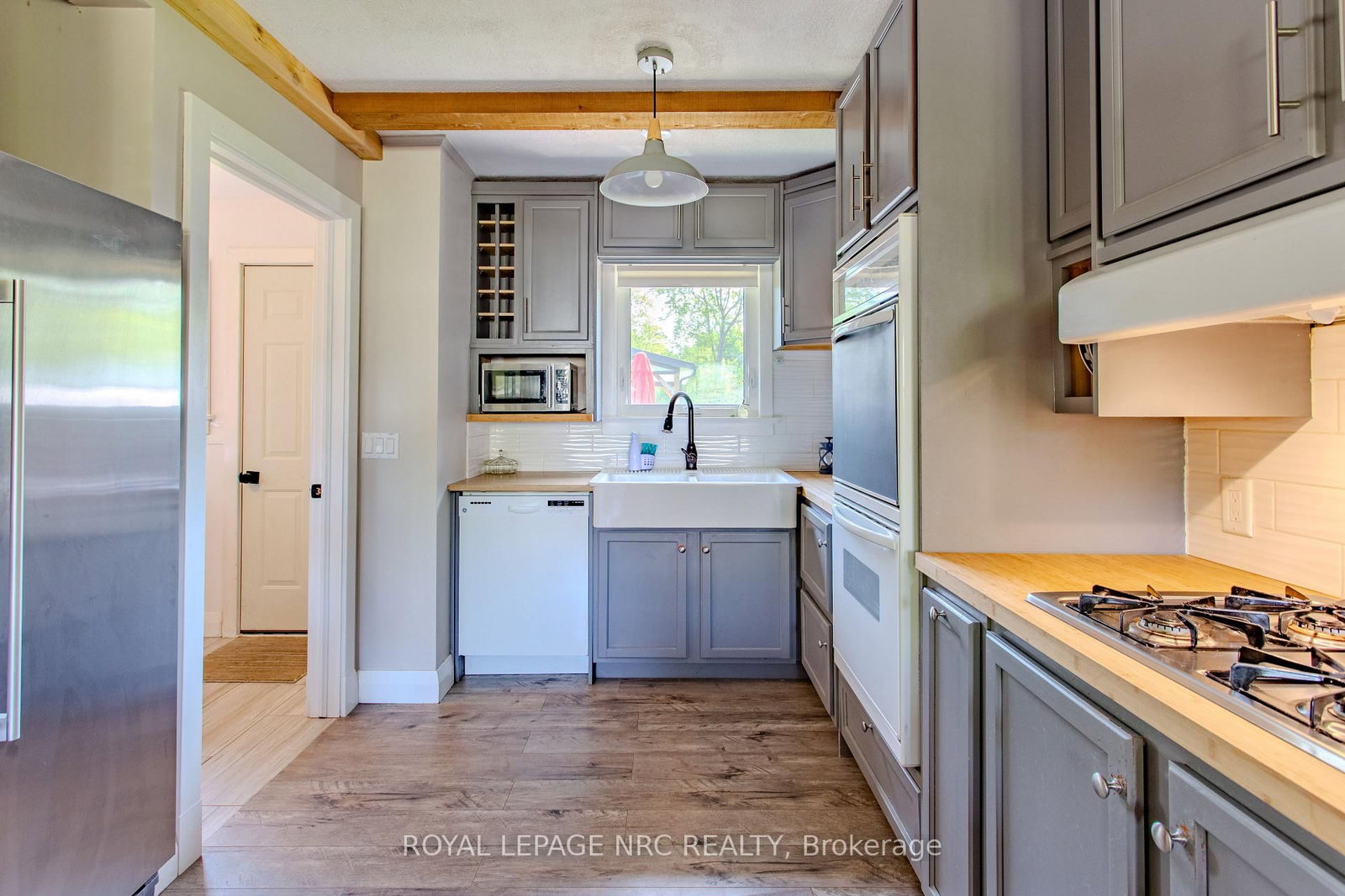 Detached House for sale at 270 Cherrywood Avenue, Fort Erie, Ontario, L0S 1B0 - Crystal Beach - MLS: X12877140