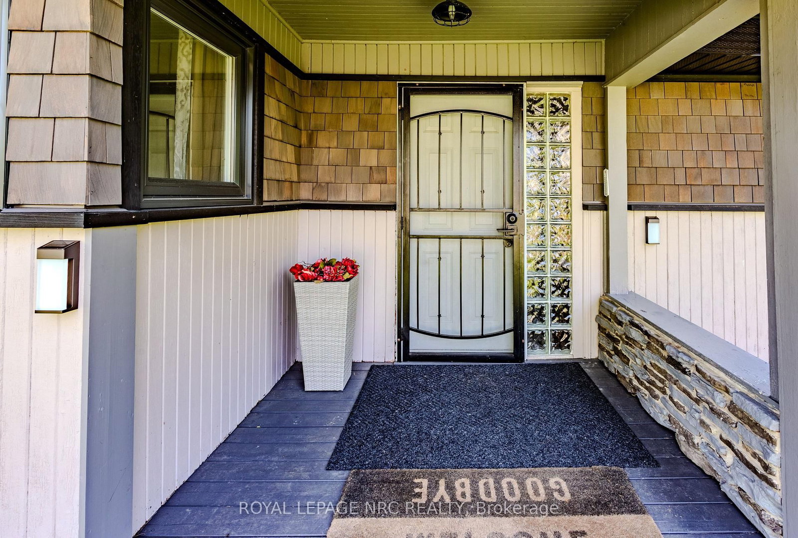 Detached House for sale at 270 Cherrywood Avenue, Fort Erie, Ontario, L0S 1B0 - Crystal Beach - MLS: X12877140