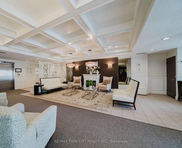 705 - 265 Westcourt Place