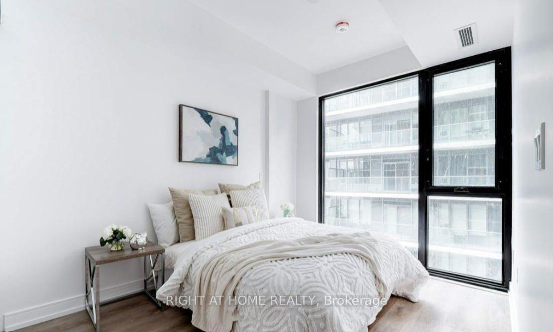 Condo for sale at 1111-1 Jarvis Street, Hamilton, Ontario, L8R 0A8 - Beasley - MLS: X12877292