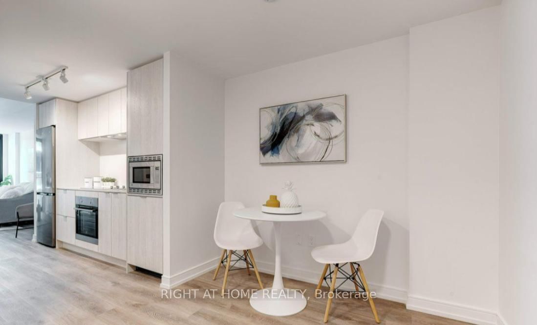 Condo for sale at 1111-1 Jarvis Street, Hamilton, Ontario, L8R 0A8 - Beasley - MLS: X12877292