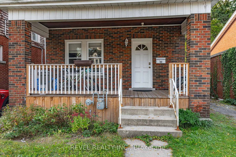 33 Cline Ave N, Hamilton, L8S 3Z3 | Image 2