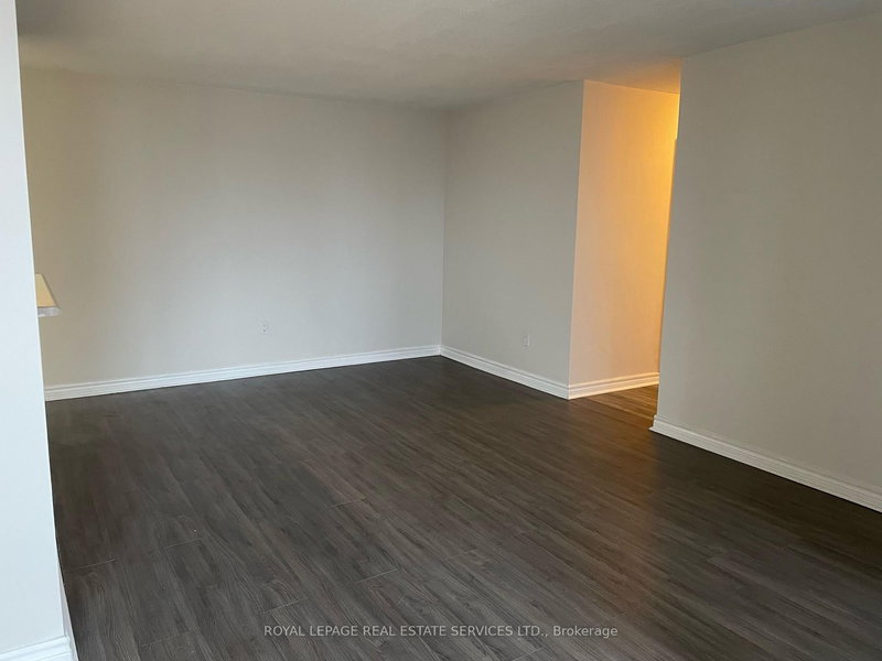 1003 - 1950 Main St W, Hamilton, L8S 4M9 | Image 2