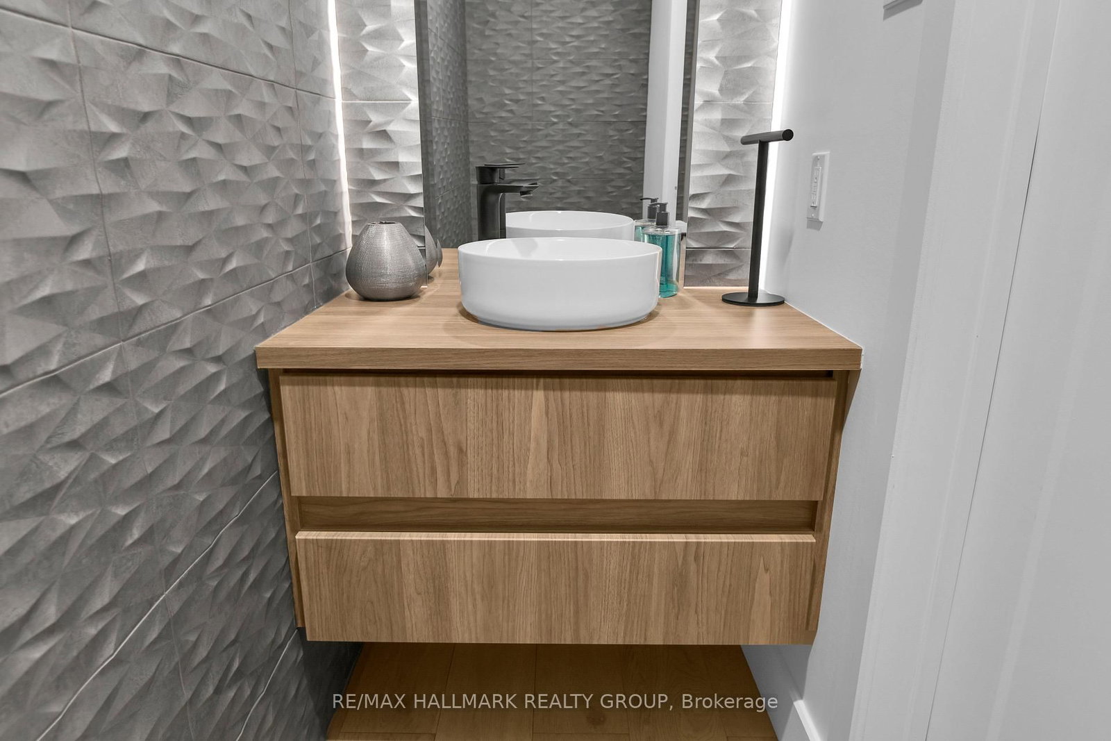 2167 Rice Avenue - Photo 4