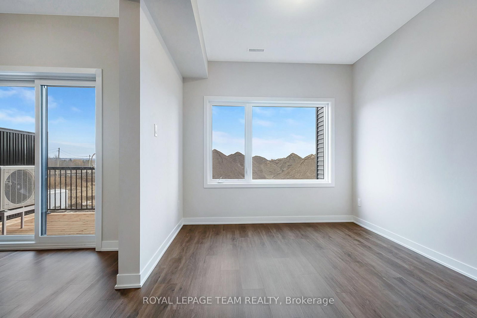 1004 Elixir Place - Photo 8