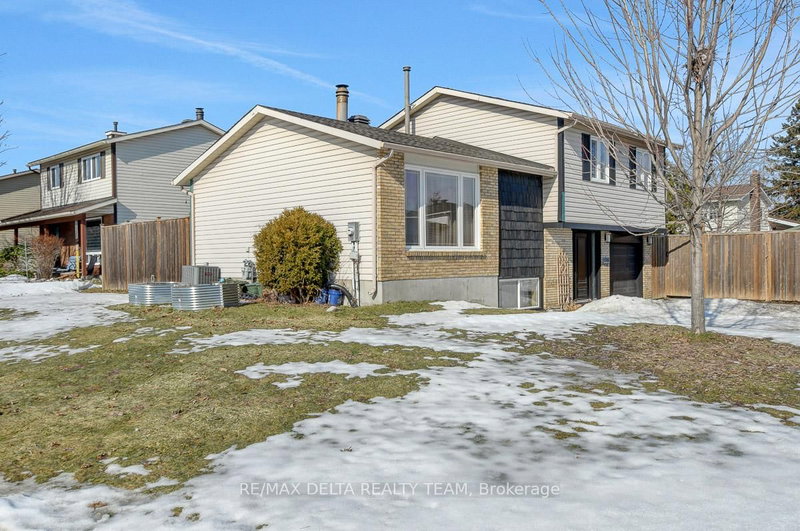 410 Phoenix Cres, Orleans, K1E 2E9 | Image 3