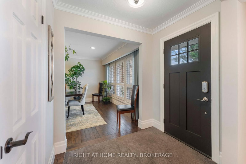 57 Metcalfe St, Thorold, L2V 3A2 | Image 2