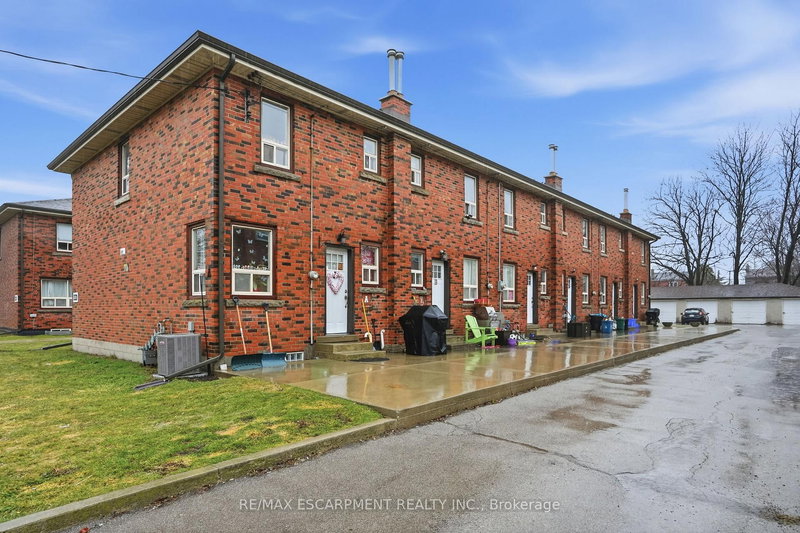 424 East 42nd St, Hamilton, L8T 3A9 | Image 3