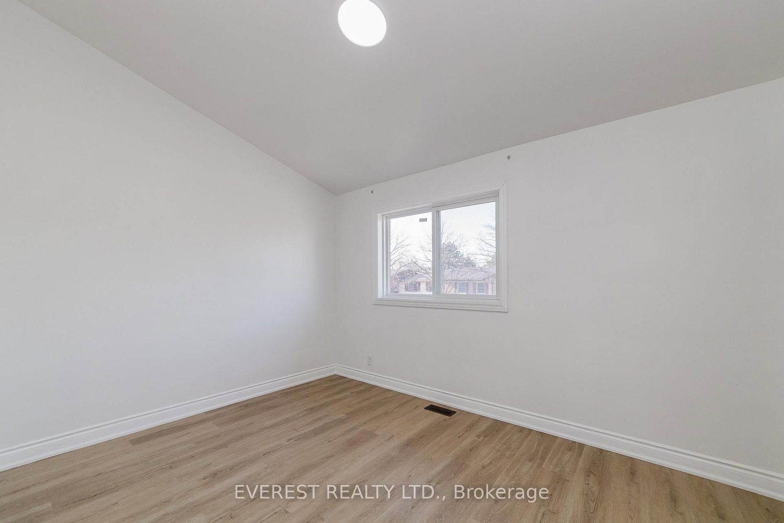 Townhouse for sale at 12-1012 Kipps Lane, London East, Ontario, N5Y 4S5 - East A - MLS: X12878656