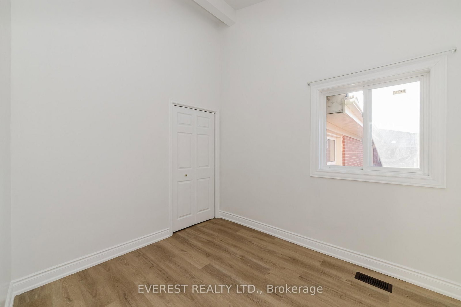 Townhouse for sale at 12-1012 Kipps Lane, London East, Ontario, N5Y 4S5 - East A - MLS: X12878656