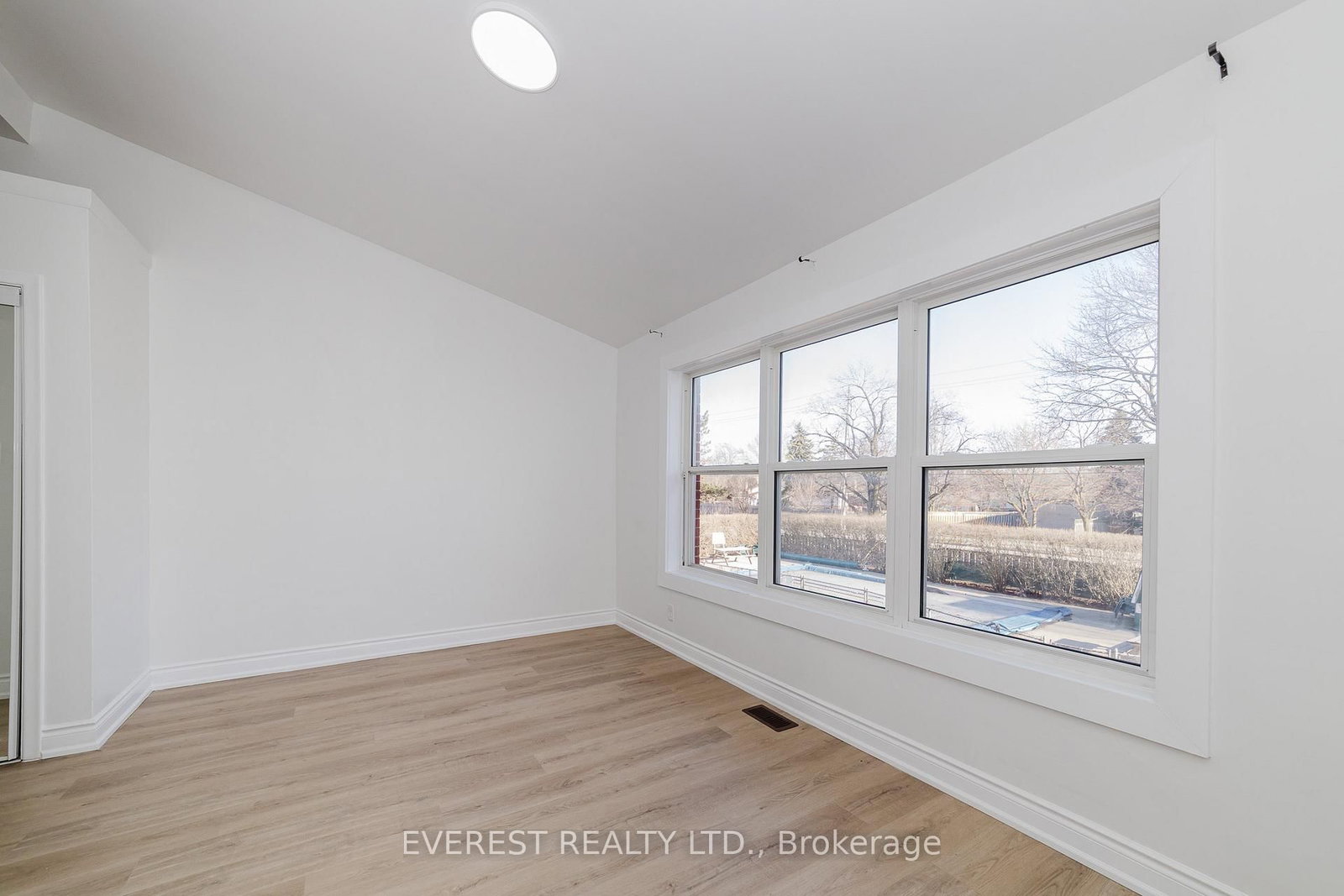 Townhouse for sale at 12-1012 Kipps Lane, London East, Ontario, N5Y 4S5 - East A - MLS: X12878656