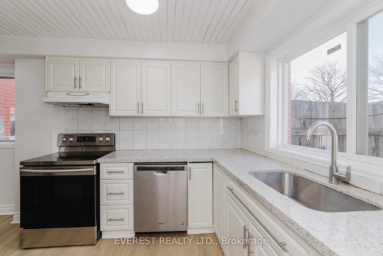 Townhouse for sale at 12-1012 Kipps Lane, London East, Ontario, N5Y 4S5 - East A - MLS: X12878656