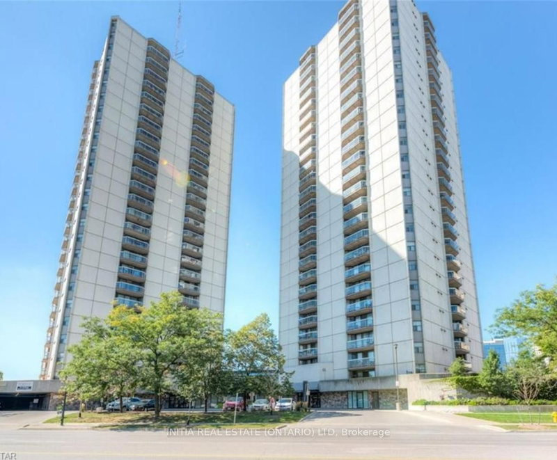 home for lease on 2404-363 Colborne Street