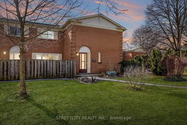 282 HOMESTEAD Crescent