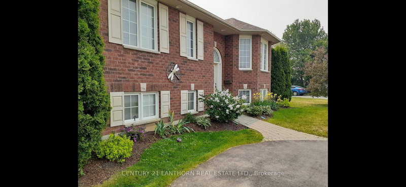 6 Chisholm Sq, Belleville, K8N 5Z4 | Image 2