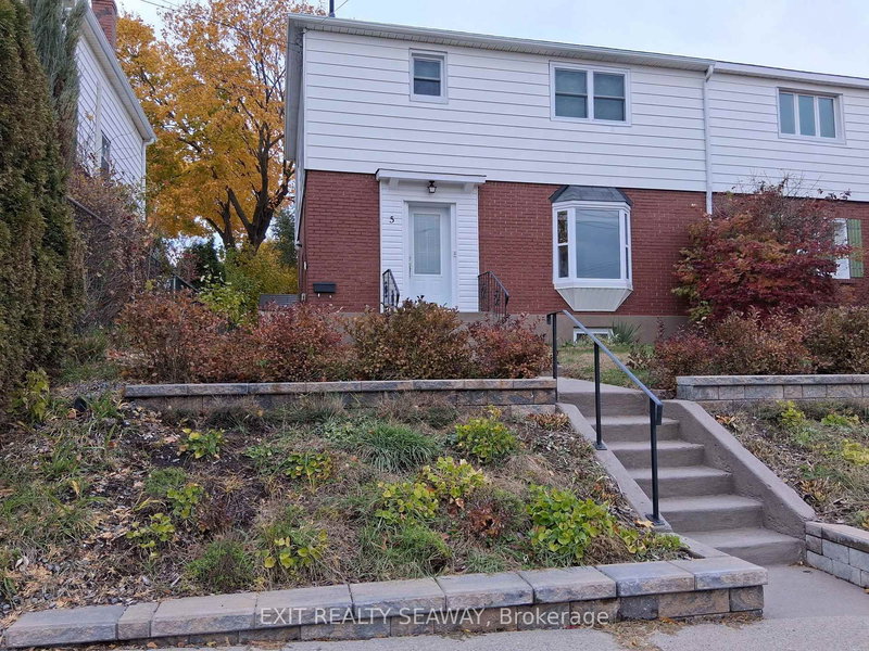 home for sale on 5 Adolphus Street