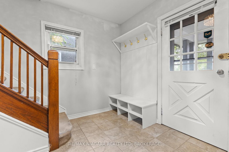 32 Page St, St. Catharines, L2R 4A5 | Image 3