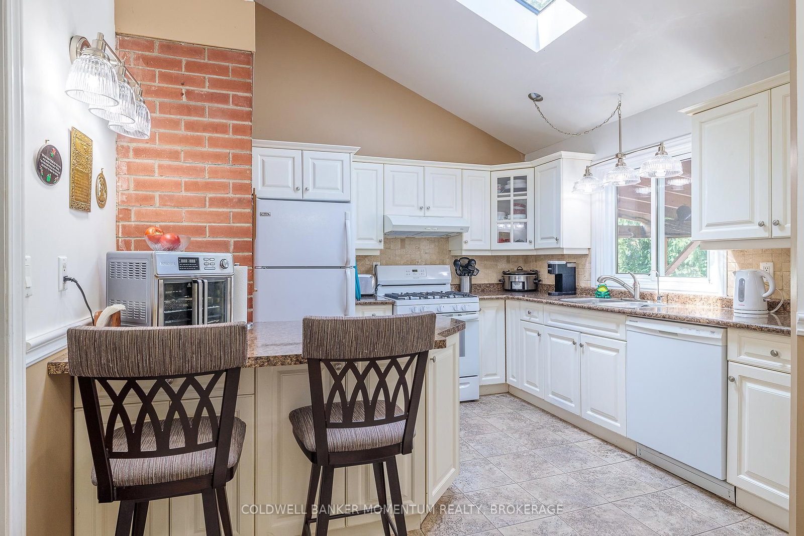 Detached House for sale at 3660 Hazel Street, Fort Erie, Ontario, L0S 1N0 - Ridgeway - MLS: X12879262