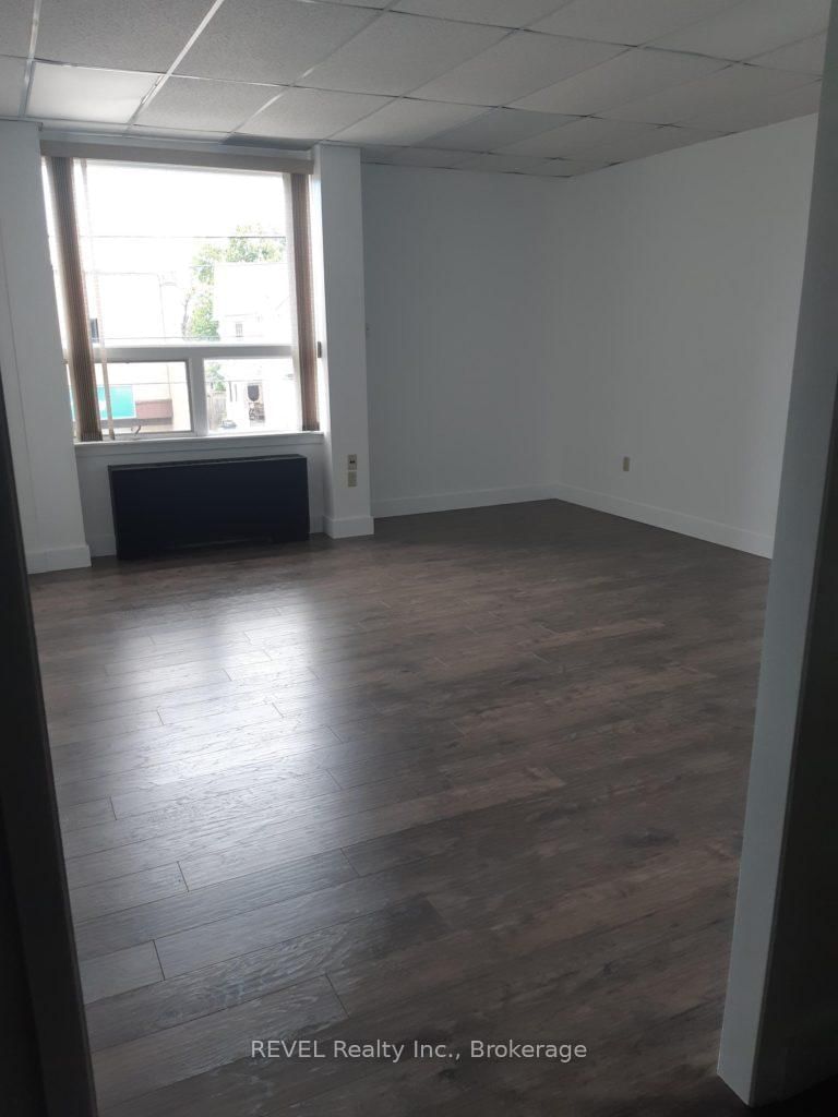 203A&B - 112 QUEENSTON St, St. Catharines, L2R 2Z4 | Image 3