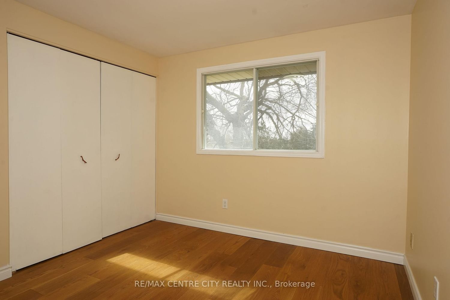 Detached House for sale at 136 Concord Crescent, London North, Ontario, N6G 3H7 - North I - MLS: X12879382