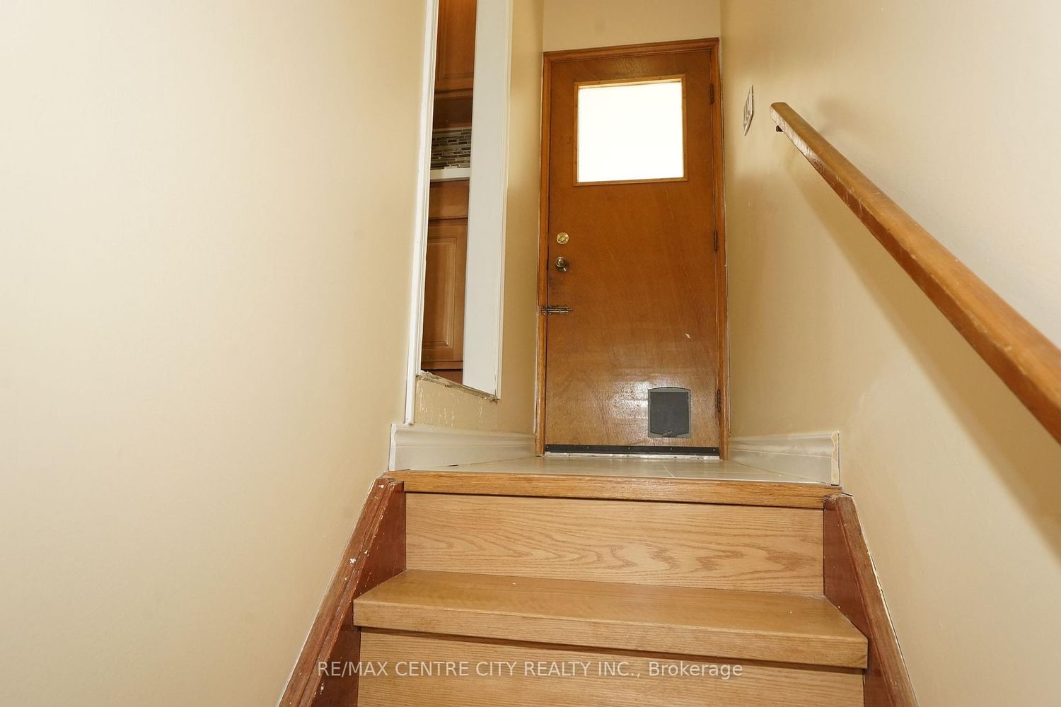 Detached House for sale at 136 Concord Crescent, London North, Ontario, N6G 3H7 - North I - MLS: X12879382