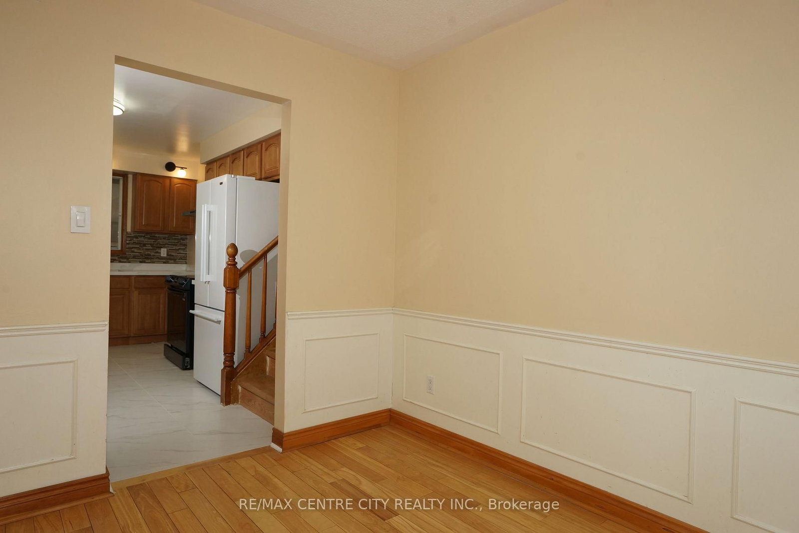 Detached House for sale at 136 Concord Crescent, London North, Ontario, N6G 3H7 - North I - MLS: X12879382