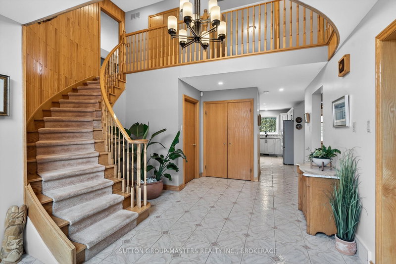 372 Shama Crt, Kingston, K7M 8K5 | Image 2