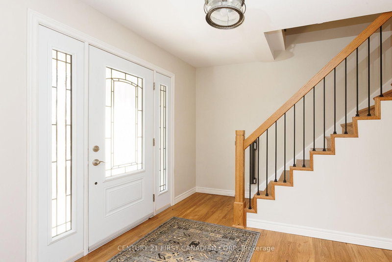 737 Village Green Ave, London South, N6K 1H3 | Image 3