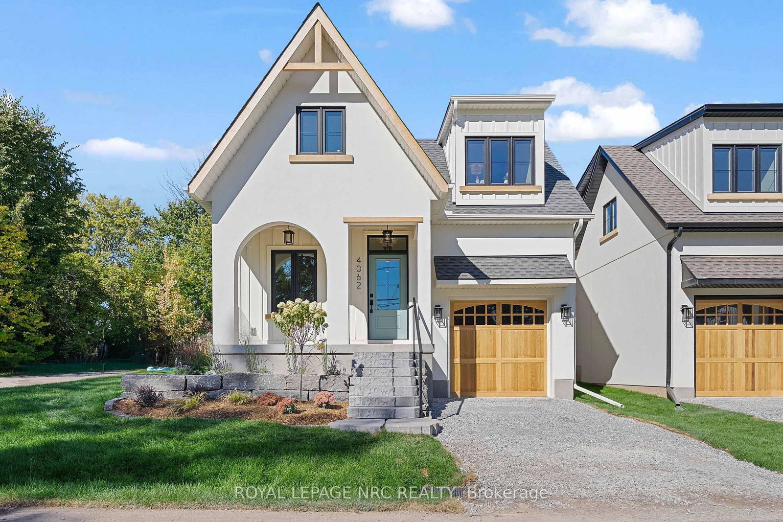 Detached House for sale at 4062 GLENSPRING Road, Fort Erie, Ontario, L0S 1B0 - Crystal Beach - MLS: X12880056