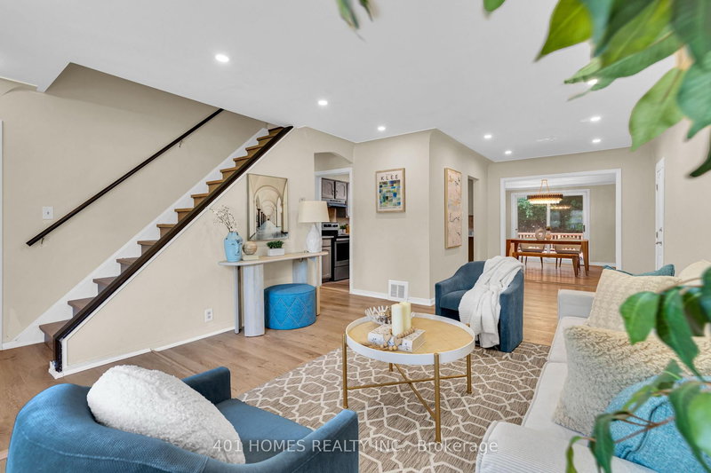 3711 Dandurand Blvd, Windsor, N9E 2G4 | Image 2