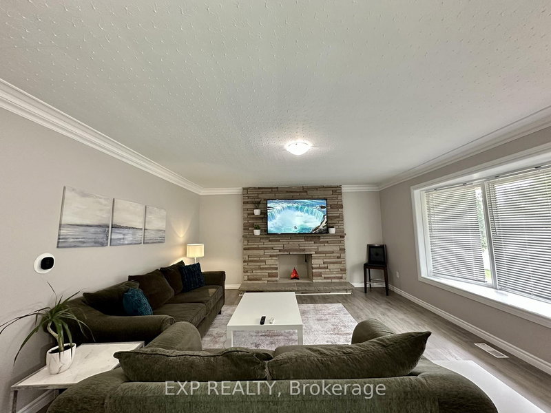 16 Broadview Ave, St. Catharines, L2T 2H3 | Image 2