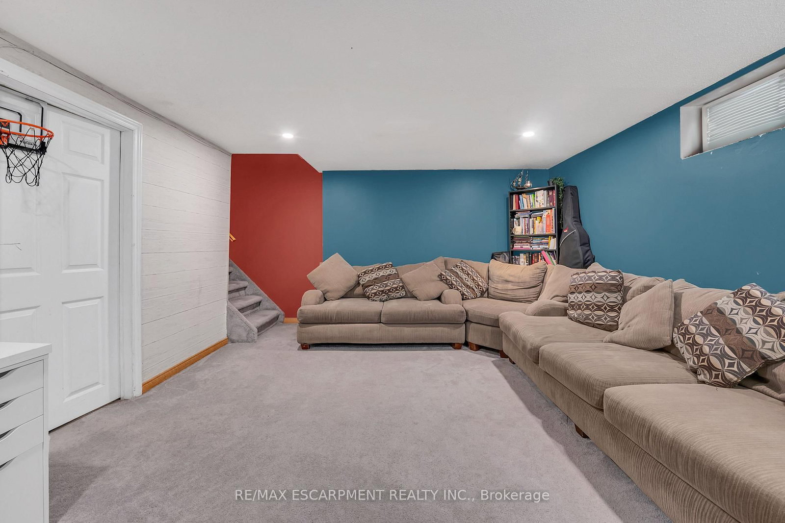 Townhouse for sale at 18 Riverdale Drive, Hamilton, Ontario, L8E 1J8 - Riverdale - MLS: X12880286