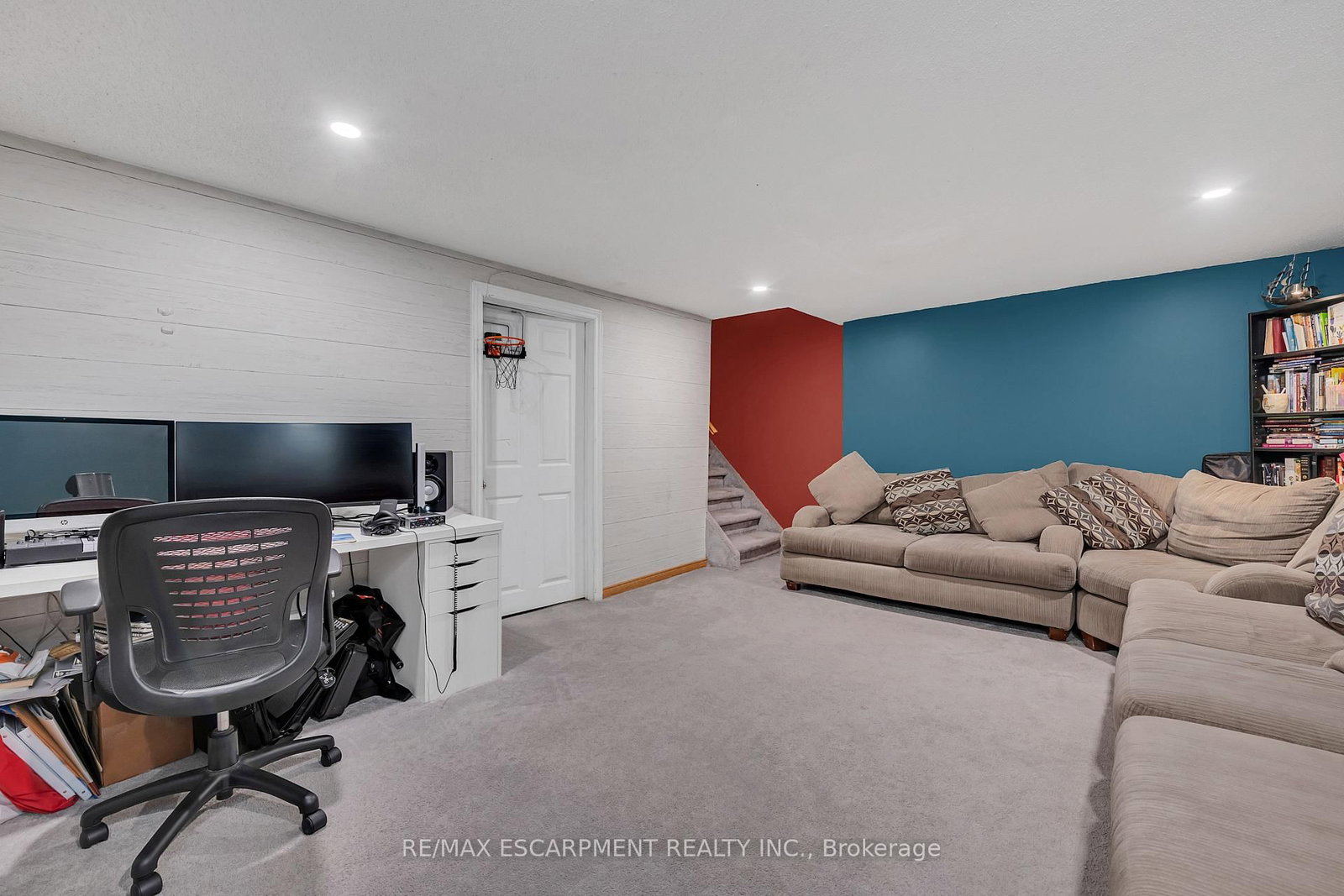 Townhouse for sale at 18 Riverdale Drive, Hamilton, Ontario, L8E 1J8 - Riverdale - MLS: X12880286