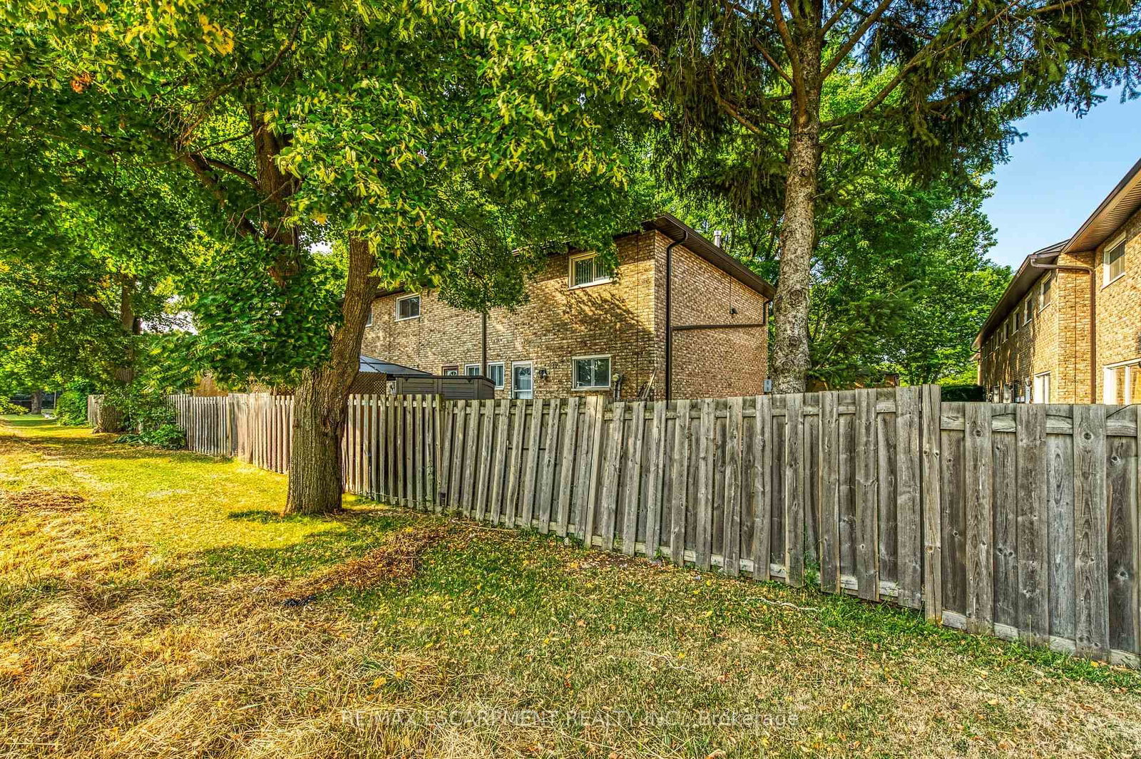 Townhouse for sale at 18 Riverdale Drive, Hamilton, Ontario, L8E 1J8 - Riverdale - MLS: X12880286