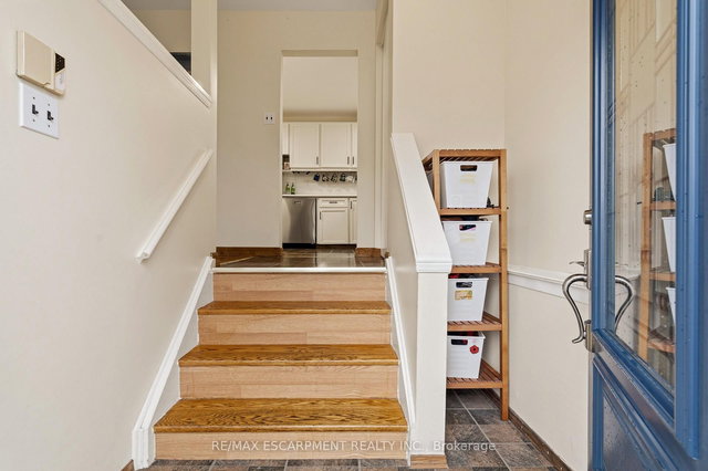 4 John Murray Street