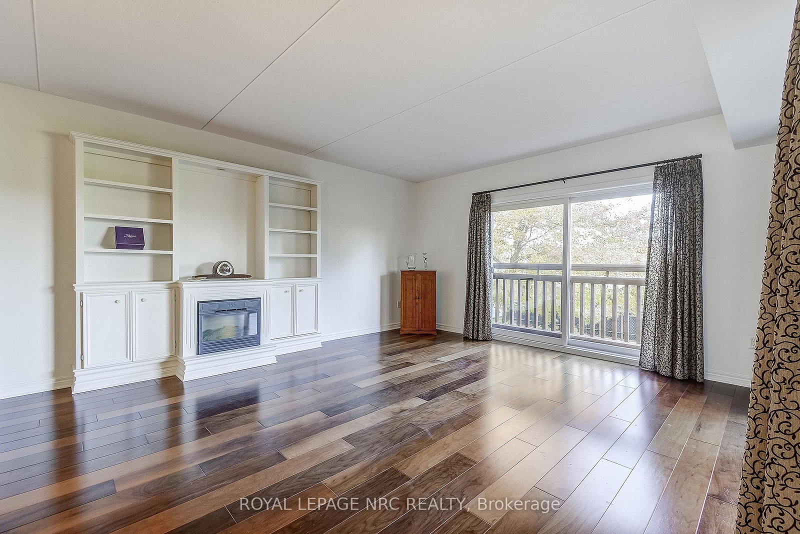 678 Line 2 Road, Unit 202 - Photo 10