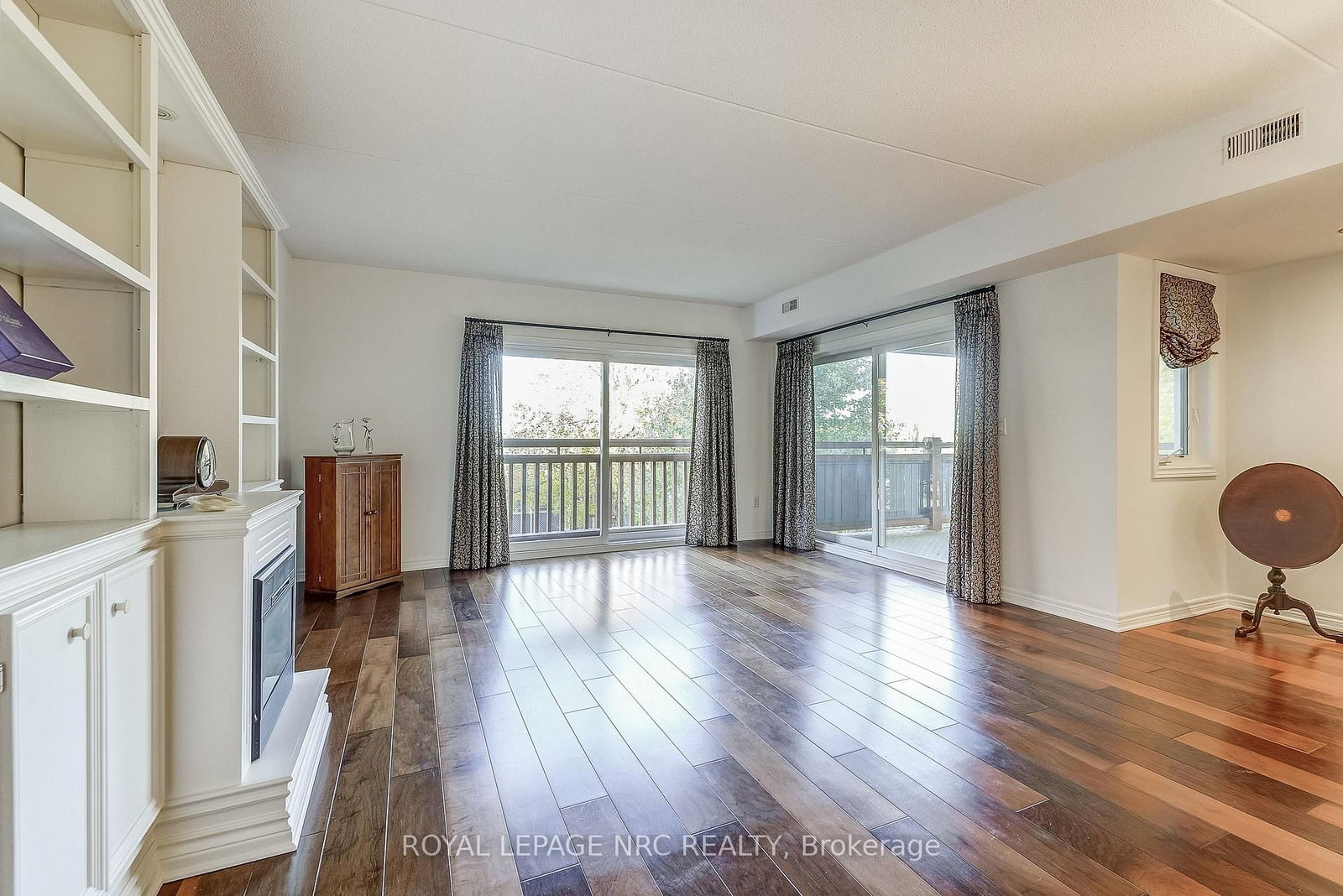 678 Line 2 Road, Unit 202 - Photo 11