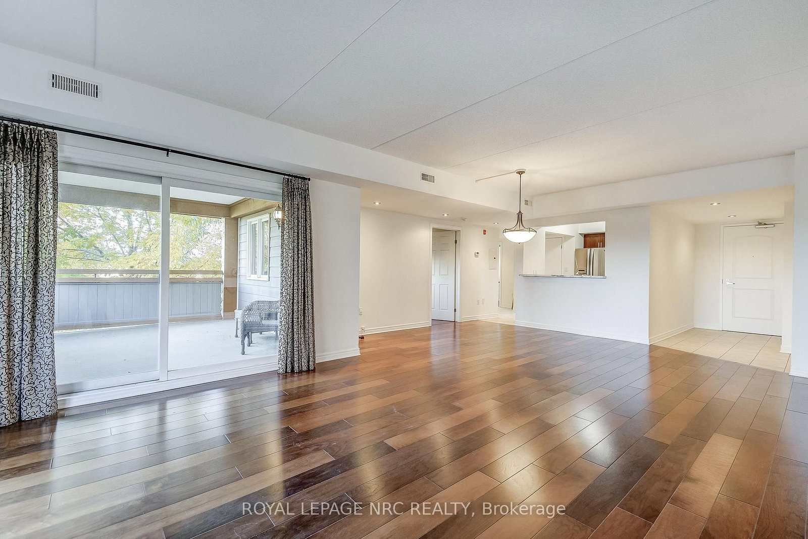 678 Line 2 Road, Unit 202 - Photo 12