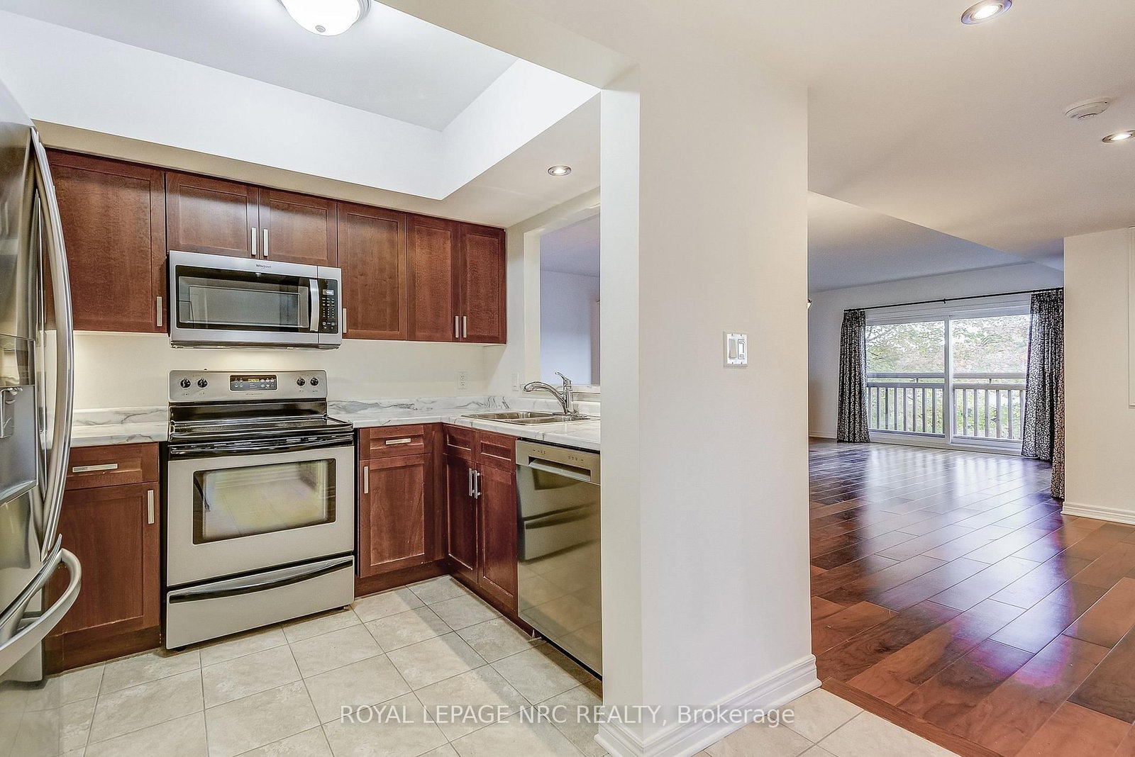 678 Line 2 Road, Unit 202 - Photo 14