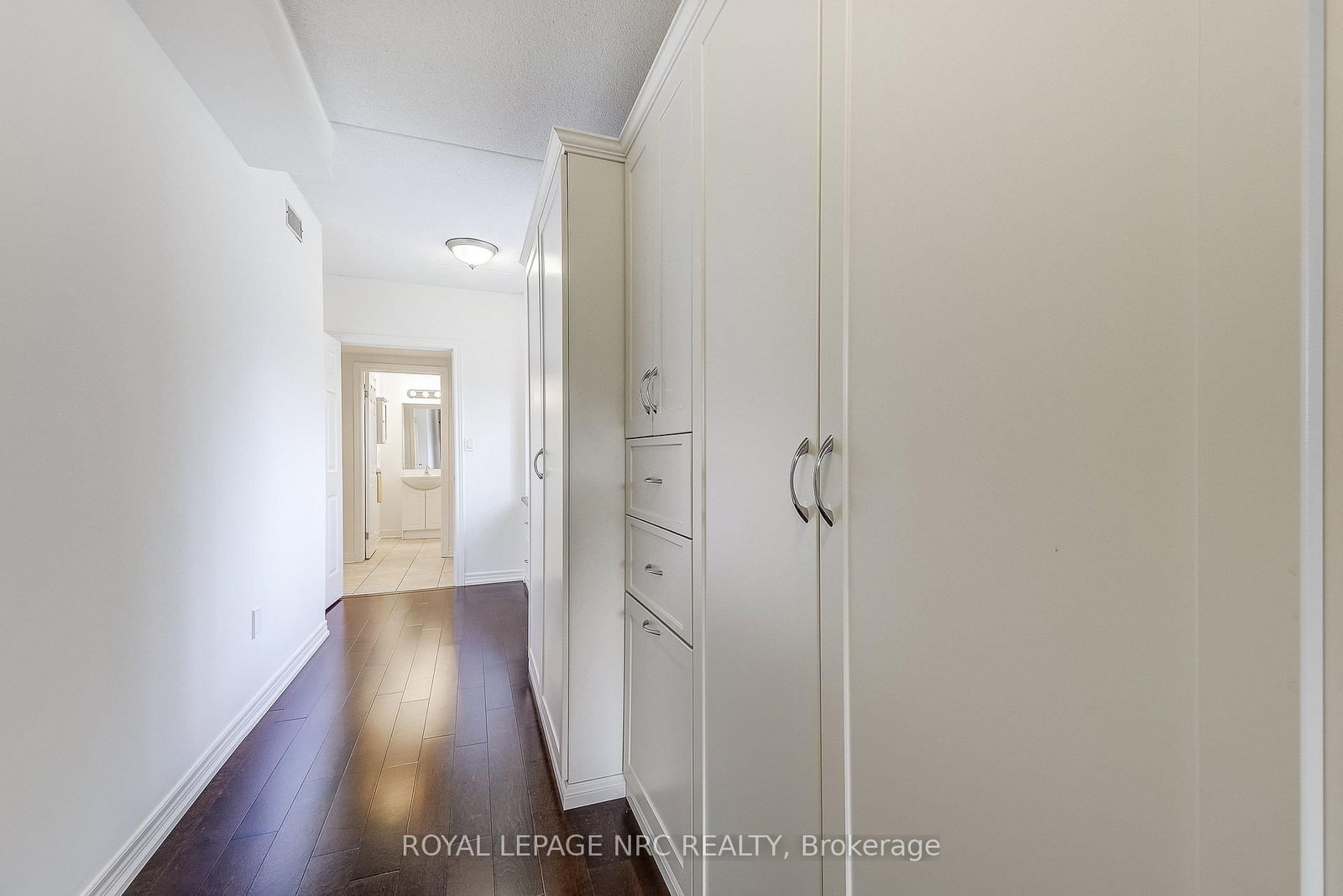 678 Line 2 Road, Unit 202 - Photo 24