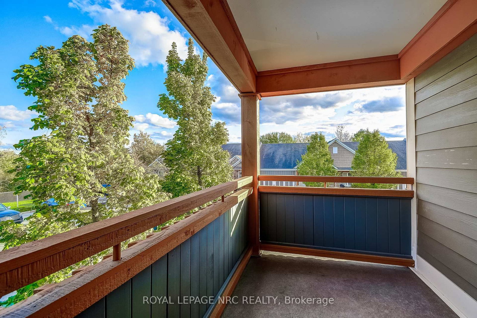 678 Line 2 Road, Unit 202 - Photo 29