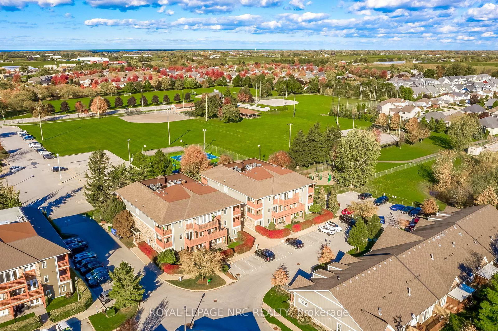 678 Line 2 Road, Unit 202 - Photo 38