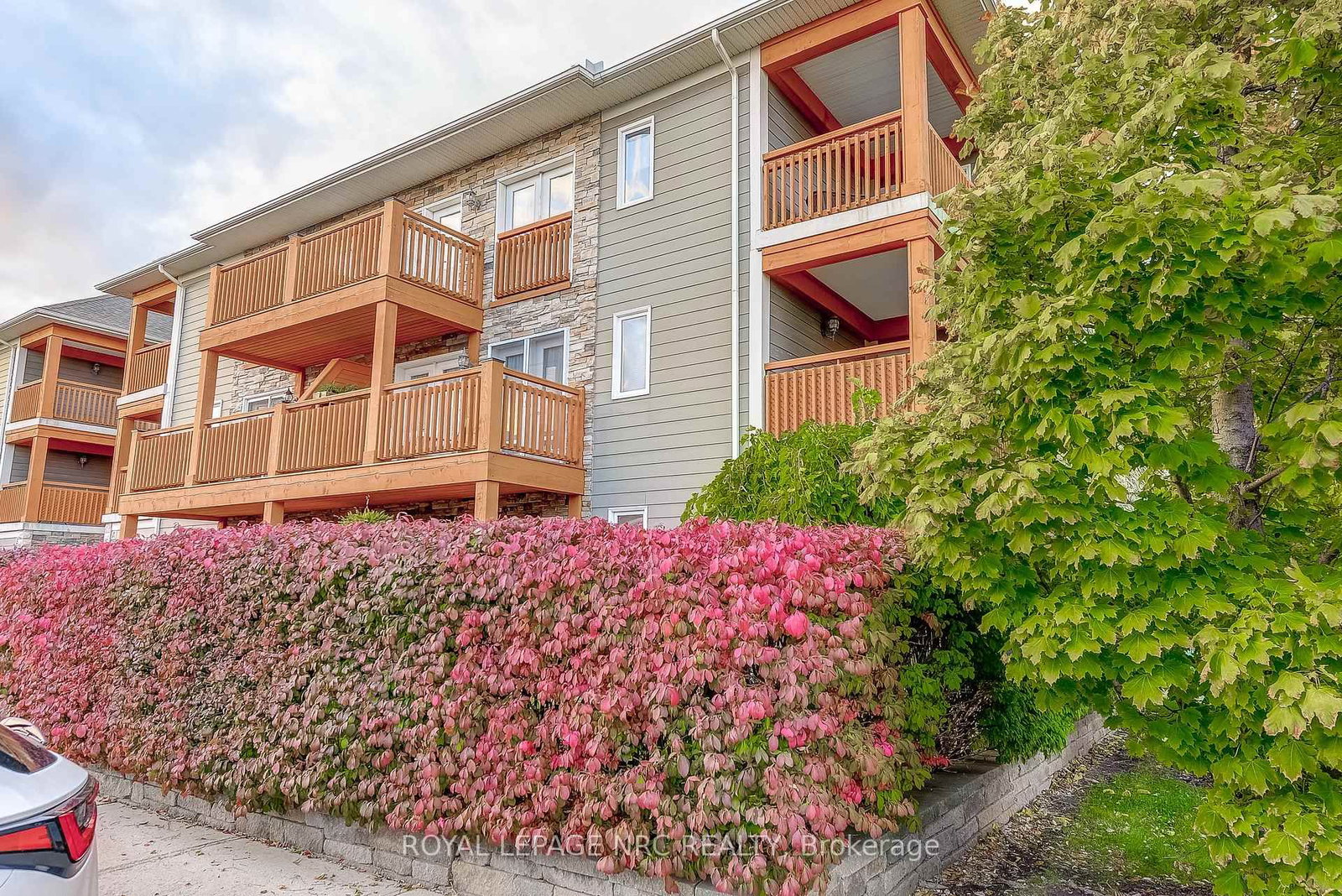 678 Line 2 Road, Unit 202 - Photo 4