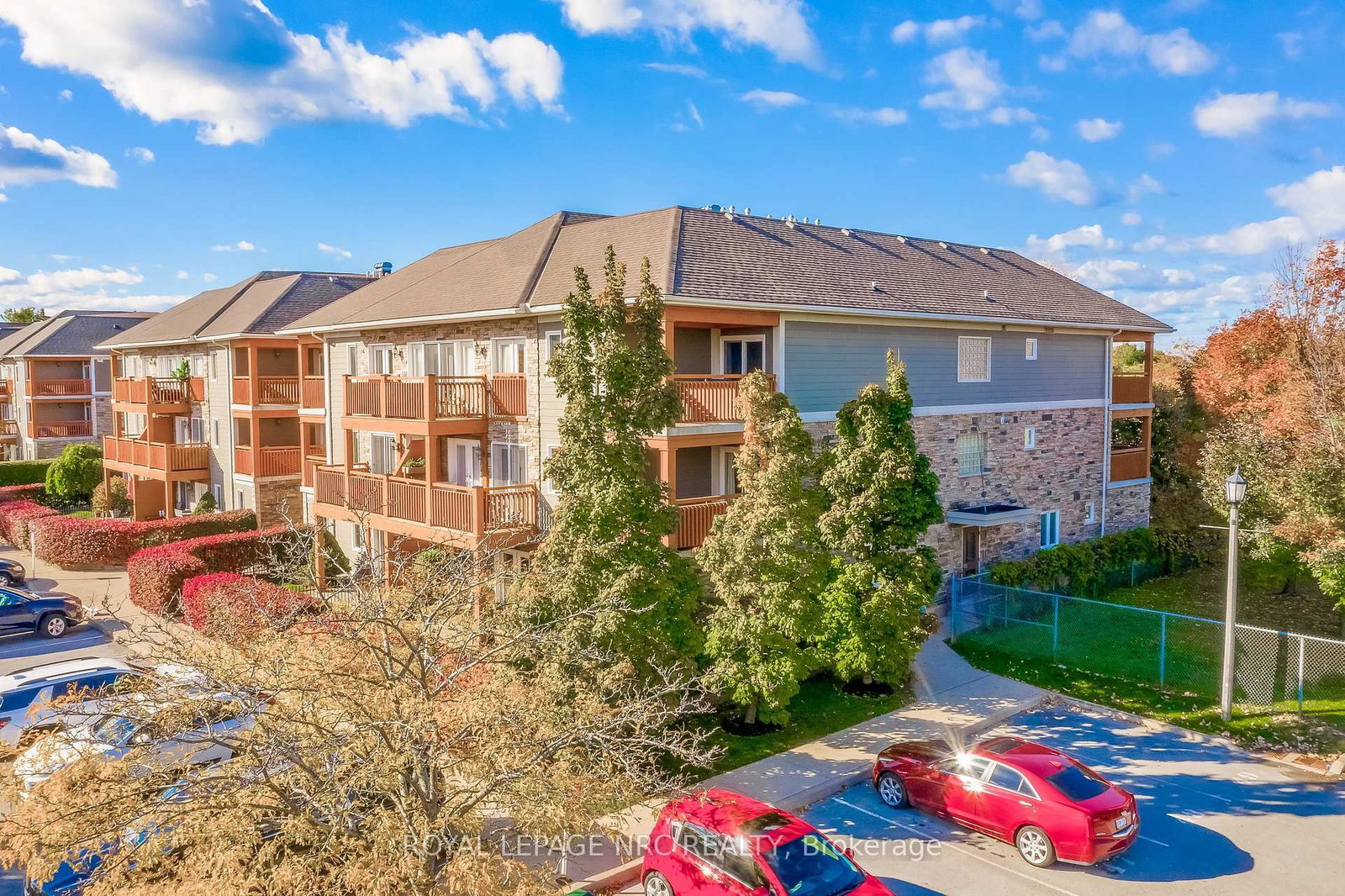 678 Line 2 Road, Unit 202 - Photo 42