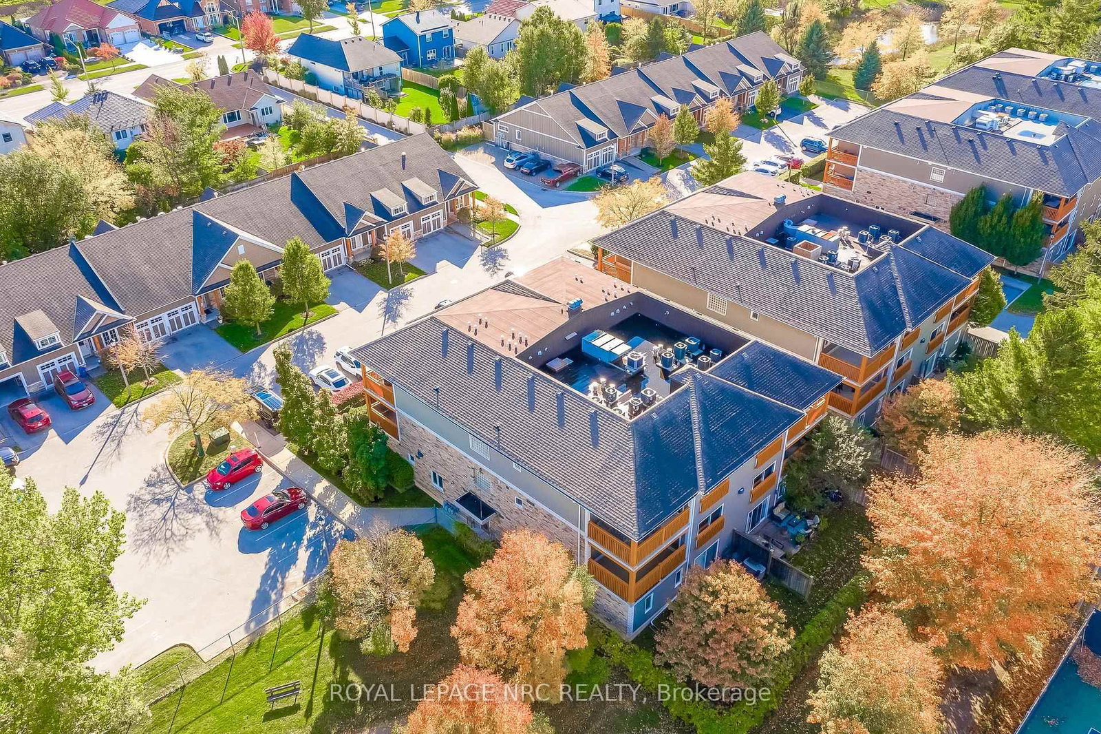 678 Line 2 Road, Unit 202 - Photo 44